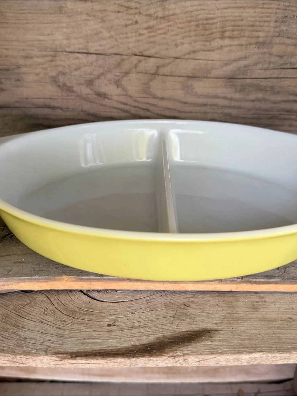 VINTAGE PYREX 1.5 Quart Yellow Casserole Dish #29